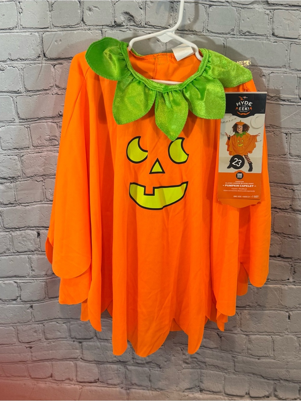 Target Hyde & EEK Pumpkin Capelet Halloween Costume